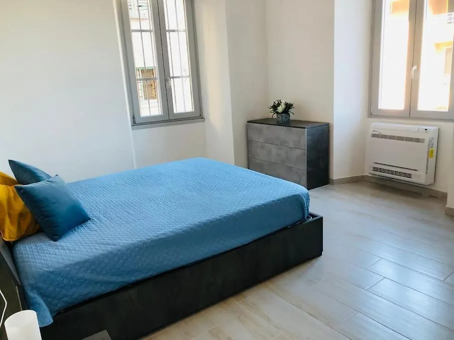Apartamento New Beautiful Porto Valtravaglia Italia